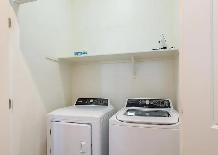 Landing Modern With Amazing Amenities Litchfield Park