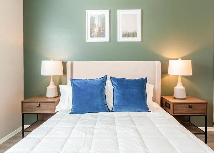 Landing Modern With Amazing Amenities Apartment